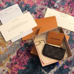 Louis Vuitton card/chain holder